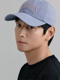 5 Fakta Menarik Kang Dong Won, Aktor yang 'Turun Gunung' Main Drakor Tempest