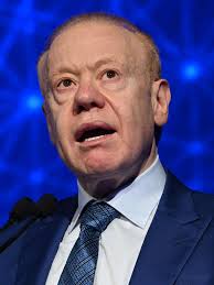 Billionaire Anthony Pratt's company one of several owed by Griffith  “godfather” winery