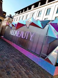 Located a stone throw away from the covent garden tube station, our salon offers a full range of services including waxing, eye brow threading, eye lash extensions, make up, facials, skin treatments, deep tissue massage, swedish massage. The Huda Beauty Pop Up Event Experience Vanity Owl