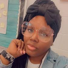 Dell Gamble's Instagram, Twitter & Facebook