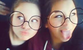 Isabella Booth (@PastelQuxxn)