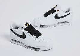  78   79  además, en 2017 se plantó un bosque de cítricos en la isla de jeju con el nombre real del artista, cuyas frutas fueron donadas en algunos eventos de caridad. Peaceminusone G Dragon Nike Air Force 1 White Sneakernews Com