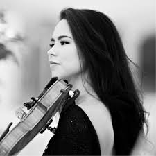 Michelle Jade (@itsmichellejade)