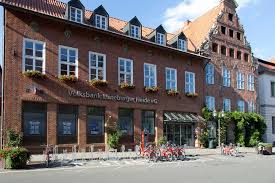 Wir freuen uns, artur kuban mit einer spende von 2.000 euro durch die stiftung der volksbank lüneburger heide auf seinem weg in der welt der musik zu begleiten. Volksbank Luneburger Heide Eg Filiale Luneburg Marktplatz Luneburg Am Ochsenmarkt 2 Offnungszeiten Angebote