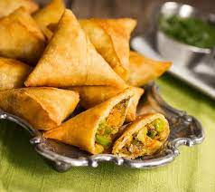Pinch the seams to seal. Samosa Foodwiki Lieferando De