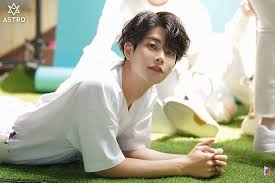 Pin By Mariyam On Mj In 2020 Astro Musicals Kpop Idol