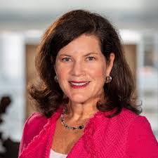 Andrea Mass's Instagram, Twitter & Facebook