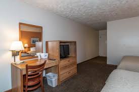 Americas Best Value Inn Austinburg Motel Austinburg Oh Deals Photos Reviews Potrai usufruire di una reception aperta 24 ore su 24, un servizio lavanderia e un angolo caffe nelle aree. agoda