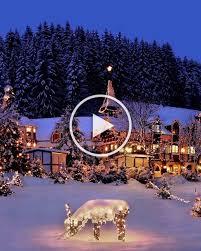 42 Beautiful Winter Wonderland Lighting Ideas For Outdoor And Indoor Decor Christmas House Lights Christmas Wallpaper Diy Decor