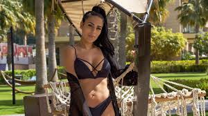 Color correction and other small things. Geheimnis Geluftet Elena Miras Bringt Eigene Bikinis Raus Promiflash De