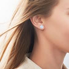 Check spelling or type a new query. Round Brilliant Diamond Stud Earrings In Platinum Kwiat