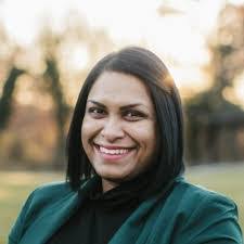 Liza Acevedo's Instagram, Twitter & Facebook