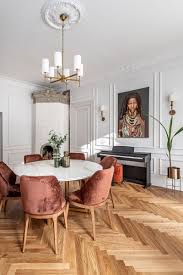 Svetlyj Sovremennyj Interer S Klassicheskimi Detalyami V Vilnyuse Foto Idei Dizajn In 2020 Dining Room Design House Interior Interior Design