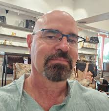 What online improv resources are available for short and long scene work  practice?