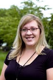 Amanda Jantzi's Instagram, Twitter & Facebook