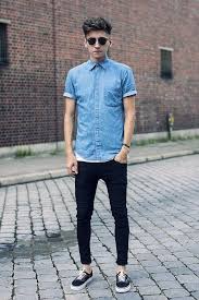 1001 Idees Tatouage Rose Comment Porter Une Chemise En Jean Comme Ca Mode Homme Jeans Vetement Homme Fashion Habillement Homme