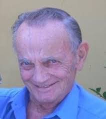 Robert Hoar's Instagram, Twitter & Facebook