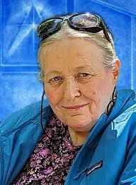 Anne Mccracken's Instagram, Twitter & Facebook