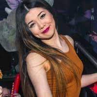 Vicki Ling's Instagram, Twitter & Facebook