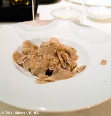 See 1,652 unbiased reviews of mezzo restaurant, rated 4.5 of 5 on tripadvisor and ranked #19 of 41 restaurants in imerovigli. 8 1 2 Otto E Mezzo Bombana Hong Kong 3 Michelin Stars Tiny Urban Kitchen