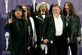 Sort by album sort by song. Lynyrd Skynyrd Ex Gitarrist Ed King Tot Der Spiegel