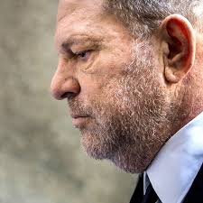 So lautet das urteil, das gegen ihn in new york gefällt wurde. Harvey Weinstein Haftstrafe Wegen Sexuellen Missbrauchs Das Urteil Ist Gefallen Bunte De