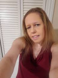 ISO a hairstylist in the Quinlan/Greenville area please and thank you