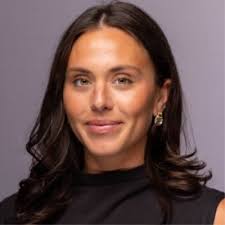 Hi LinkedIn, sharing a quick life update! Back in May, I took a big step  and moved to New York City with my partner. The decision was bittersweet—I  wasn't quite ready to