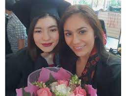 Bak Seumuran, Ini 5 Potret Kebersamaan Shalom Razade dan Wulan Guritno