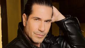 Gregorio Pernía en su mejor momento: cocina, trabaja, baila, es fiel, pero  no es el hombre perfecto