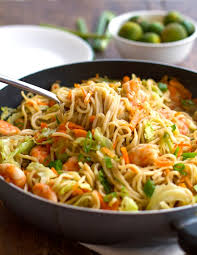 Dried shrimp roe noodles come in small bundles that weigh about 50g (1¾oz). Stir Fried Noodles With Shrimp And Vegetables Filipino Pancit Canton Recipe Pinch Of Yum