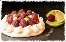 Pavlova Framb Passion Fotor Desserts Pavlova Food