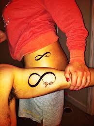 Pin By Brooke Pearen On Cute Ideas Wife Tattoo Husband Name Tattoos Trendy Tattoos