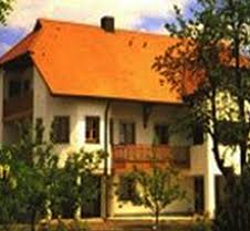 Pension eva mittich 11 94152 neuhaus am inn. Privatunterkunfte Herzlich Willkommen In Der Gemeinde Neuhaus A Inn