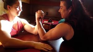 Vladislava Galagan vs Renata Hronova in Arm Wrestling - video Dailymotion