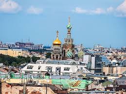 Allerdings scheint der schneefall bei weitem nicht so stark zu werden wie derzeit einmal mehr beschäftigt sich das städtische komitee für verkehrsentwicklung mit der möglichkeit, die vielen wasserwege von sankt petersburg auch zum. St Petersburg De Pe Pista BÄtutÄ Lonely Planet Europa