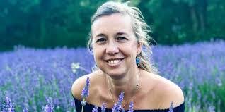 Kathleen Manke's Instagram, Twitter & Facebook