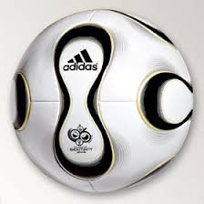 Weitere ideen zu deutschland fußball, fußball party, kindergeburtstag fußball. Teamgeist Der Offizielle Adidas Ball Zur Fifa Wm 2006 In Deutschland
