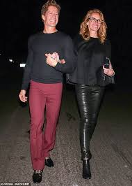 Julia roberts in elie saab on the late show starring jimmy fallon | tom + lorenzo. Julia Roberts Walks Hand In Hand With A Male Friend While Husband Daniel Moder Trails Behind Daily Mail Online