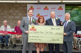 ShopRite of Kingston Donates $500 to Food Pantry