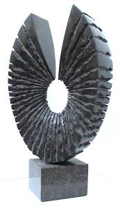 Sava Marian 1950 Porte Bonheur Marbre Noir De Belgique 47 X 33 X 10 5 Cm Signe Le Symbole Unive Sculpture En Pierre Sculpture De Marbre Idees De Sculpture