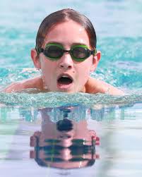 Trinity Cox repeats record-breaking efforts at Wagga High School swimming  carnival.