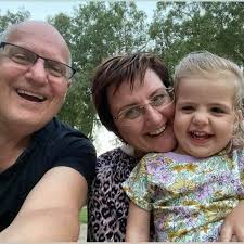 Mackay child Rosie Crundwell diagnosed with Stage 3 kidney cancer likely to  spend Christmas in surgery