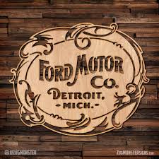 Ford jako titulární partner společnosti abf, a.s. Home Decor Vintage Ford Motor Company Wood Hanging Wall Art Home Furniture Diy Breadcrumbs Ie