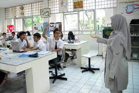Inilah yang diharapkan, yakni anak didik. Guru Dilarang Gelar Rapat Saat Jam Pelajaran Republika Online