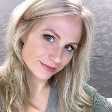 Stephanie Dolan (stephaniedolan17)