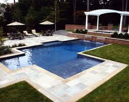 Asymmetrisch Pergola Weiss Steinfliesen Chaiselonge Rasen Pool Designs Pool Patio Amazing Swimming Pools
