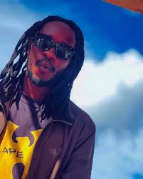 Natoa sukuma za jana kwa meno nikimeza.....