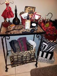 We offer fashion and quality at the best price in a more sustainable way. Red Black Animal Print Bathroom Decor