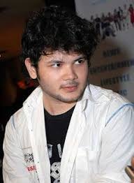 Bertahun sudah ku menunggu dirimu. Kunci Chord Gitar Cinta Segitiga Ridho Rhoma Gitar Kunci Gitar Kunci